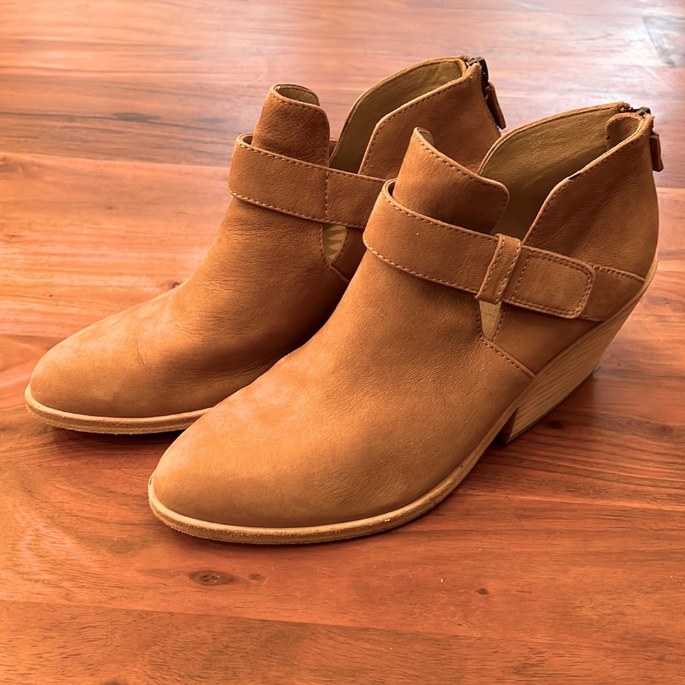 Eileen Fisher Ives Ankle Booties
